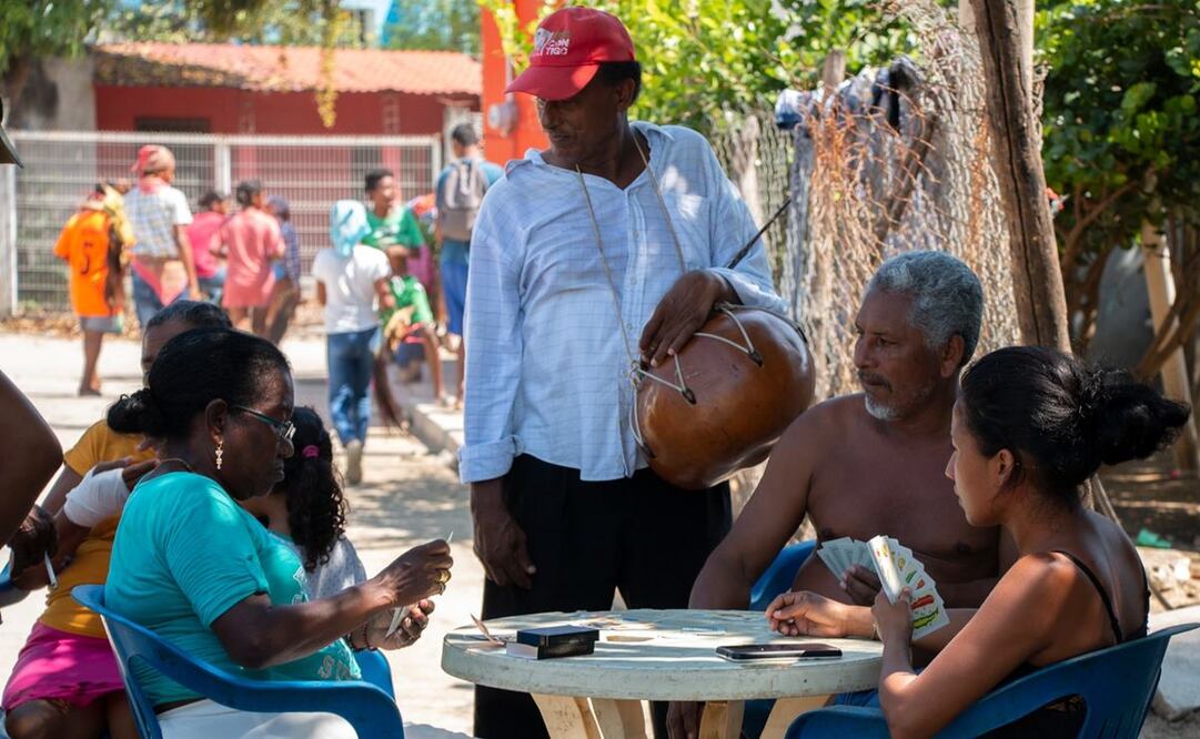 Mujeres de Oaxaca obtienen primera concesión de radio para una comunidad afro en México