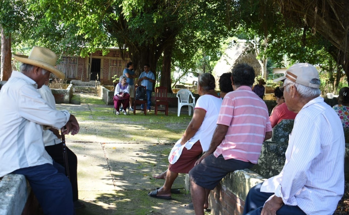 Más de 114 mil personas, con rezago educativo en 11 municipios de la Cuenca de Oaxaca, 44% de la población. Fotos: Antonio Mundaca