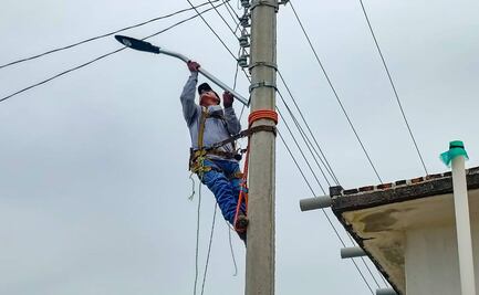 Tras casi 13 años sin luz, llega el alumbrado público a Santa María del Mar, Oaxaca