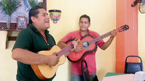 Norteño en chinanteco  resuena en la Cuenca
