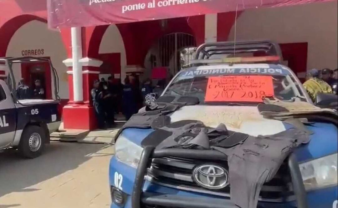 Policías municipales de Zaachila, Oaxaca, se van a paro para exigir mejores condiciones laborales. Foto: Captura de video