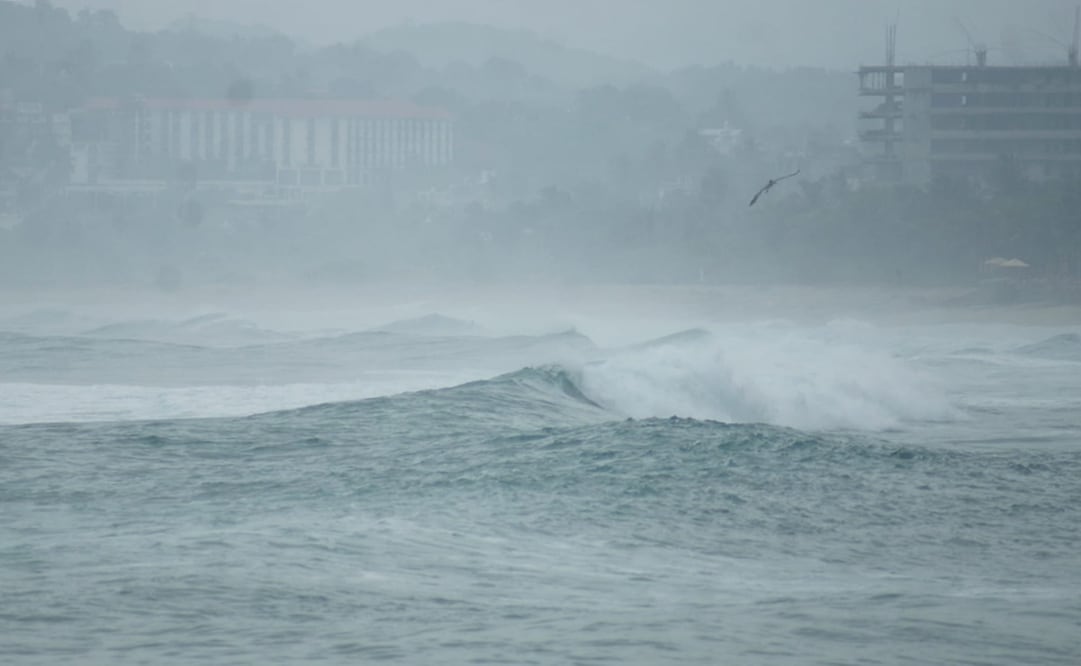 Alertan de otro fenómeno con potencial ciclónico frente a costas de Oaxaca. Foto: Edwin Hernández