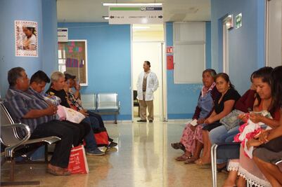 Piden justicia para joven, presunta víctima de negligencia médica