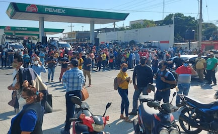 Retienen trabajadores municipales a edil de Salina Cruz, Oaxaca; exigen pago de salarios de primera quincena