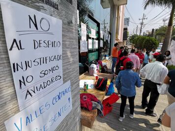 Protesta en Conafe tras despido  de trabajadores eventuales