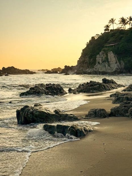 Playa Cuatunalco en San Pedro Pochutla, Oaxaca. Foto: FB@Frank Coronado