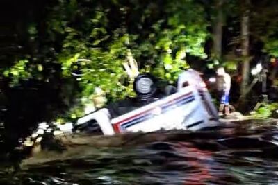 Muere niño de 3 años en camioneta arrastrada por arroyo en Colotepec, localidad de la Costa de Oaxaca  