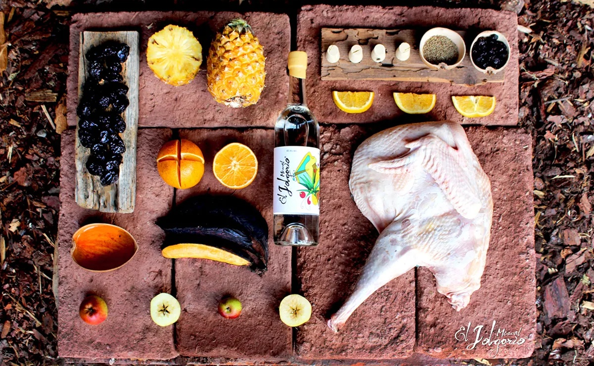 ¿Qué es el mezcal de pechuga y por qué se llama así?