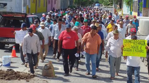 Pescadores marchan y claman por declaratoria de siniestro en Golfo de Tehuantepec