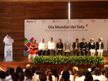 Adquiere Oaxaca tres unidades móviles para la detección del VIH