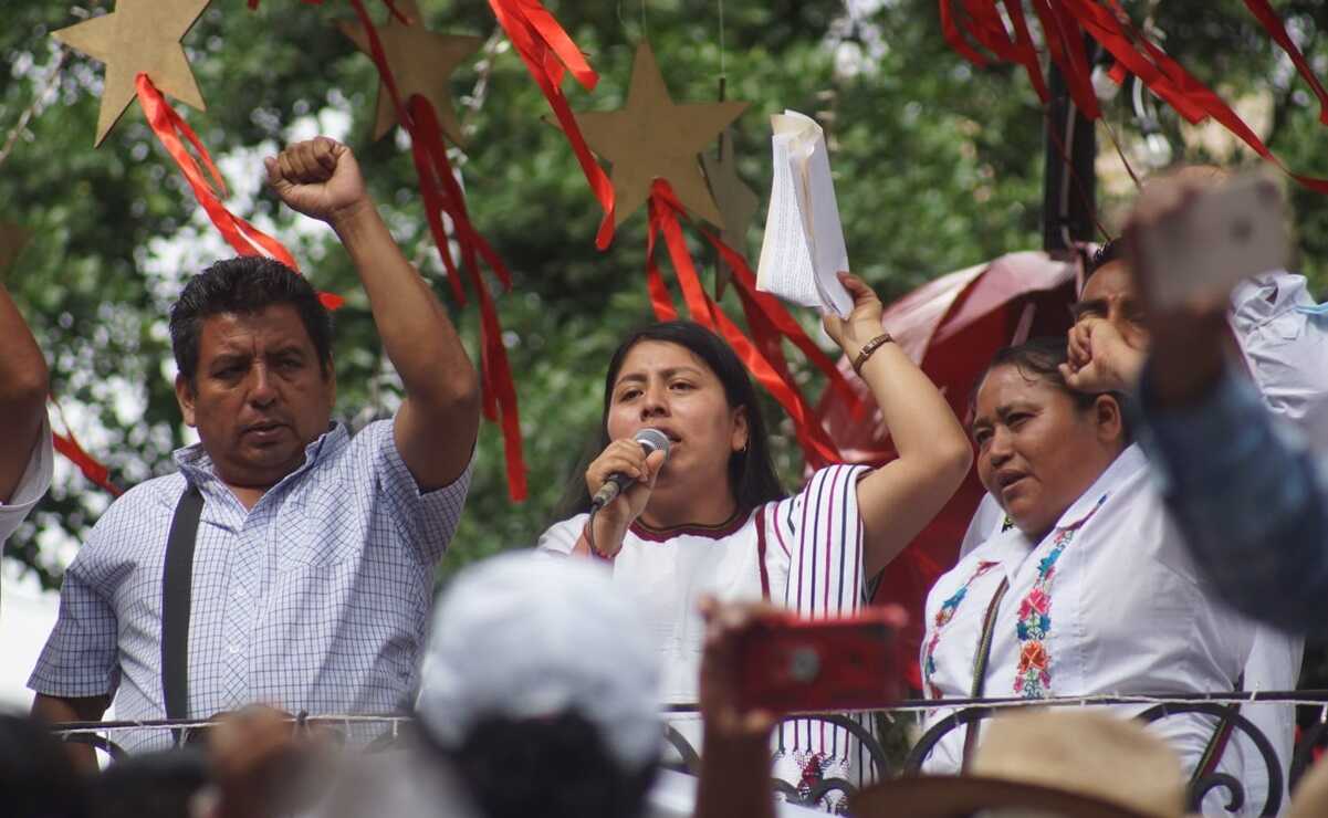 Por abandonar a docentes y víctimas de Oaxaca, Sección 22 investigará a su exdirigente Eloy López. Foto: Edwin Hernández