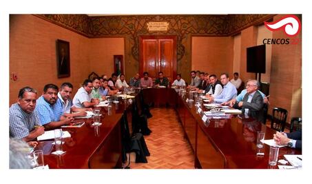 Tras derogación de reforma, se reúnen SEP, Sección 22 y gobernador de Oaxaca