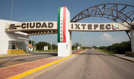 Atacan a balazos a regidor de Obras de Ciudad Ixtepec, logró sobrevir