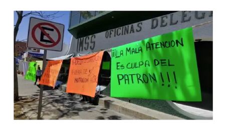 Con protesta exigen auditoría en la delegación del IMSS