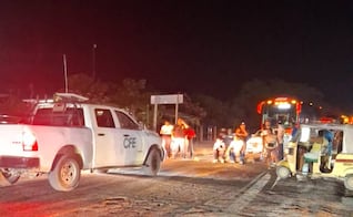 Por "apagones" habitantes de Jalapa del Marqués bloquearon la carretera federal 190