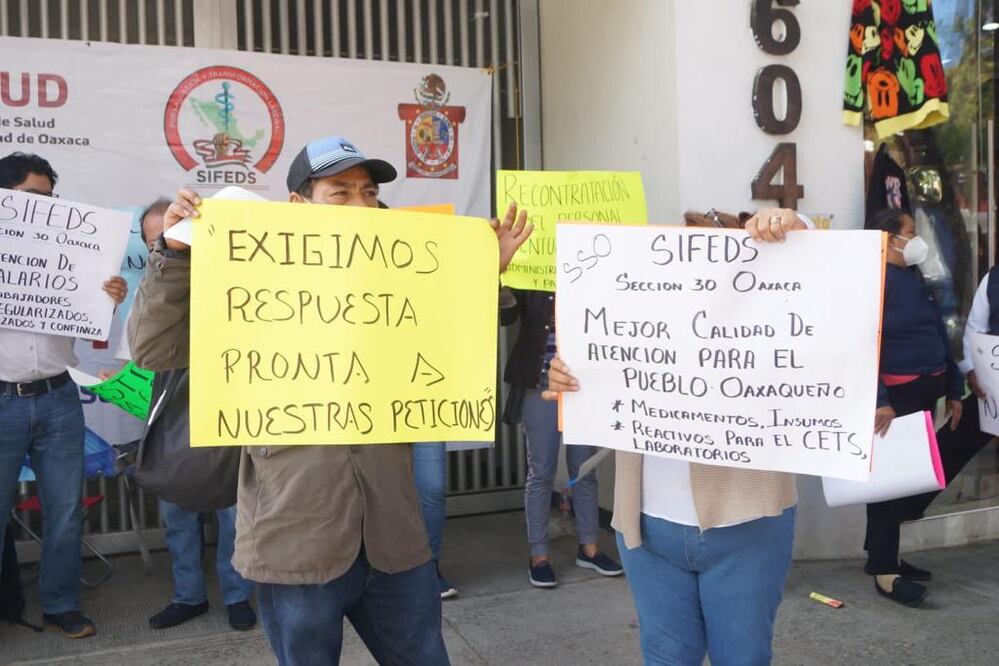 Integrantes de Sindicato Federal Democrático exige reconocimiento de parte de los Servicios de Salud de Oaxaca