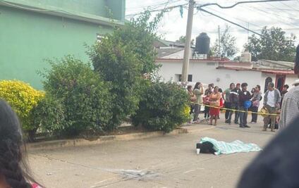 Alumno de secundaria se degolla al viajar en moto; fiscalía de Oaxaca indaga homicidio