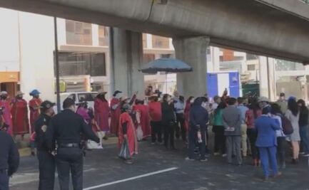 Tras cerrar Periférico en la CDMX, recibe la CNDH a comisión de desplazados triquis de Oaxaca