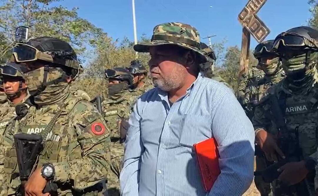 Marinos intentan desalojar a campesinos ayuujk que frenan obras del Tren Transístmico en Oaxaca. Foto: Captura de video