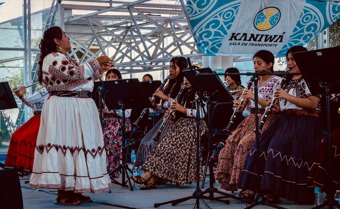 Lety Gallardo, una vida dedicada a la música y la docencia y el surgir de la primera banda femenil en Oaxaca. Fotos: Cortesía