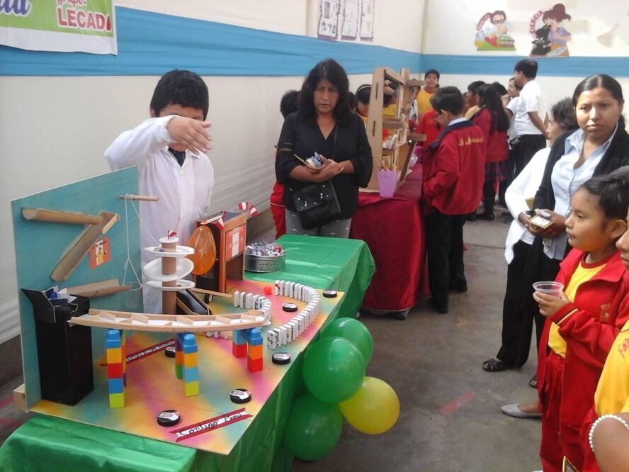 Con Feria de las Ciencias STEAM, buscan contener migración en la Mixteca de Oaxaca. Fotos: Especiales