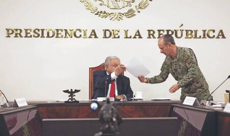 A Ojeda no lo hallan, pero sigue cobrando en la Marina; gana 150 mil al mes