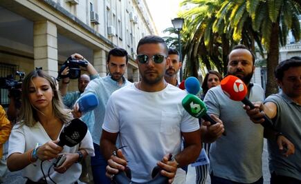 Condenan a "La Manada" a 15 años de prisión por violación grupal en España