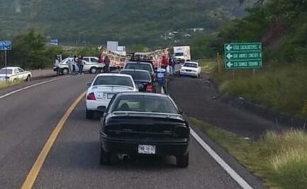 Con bloqueo carretero en la Mixteca, exigen la salida de empresas mineras en la región