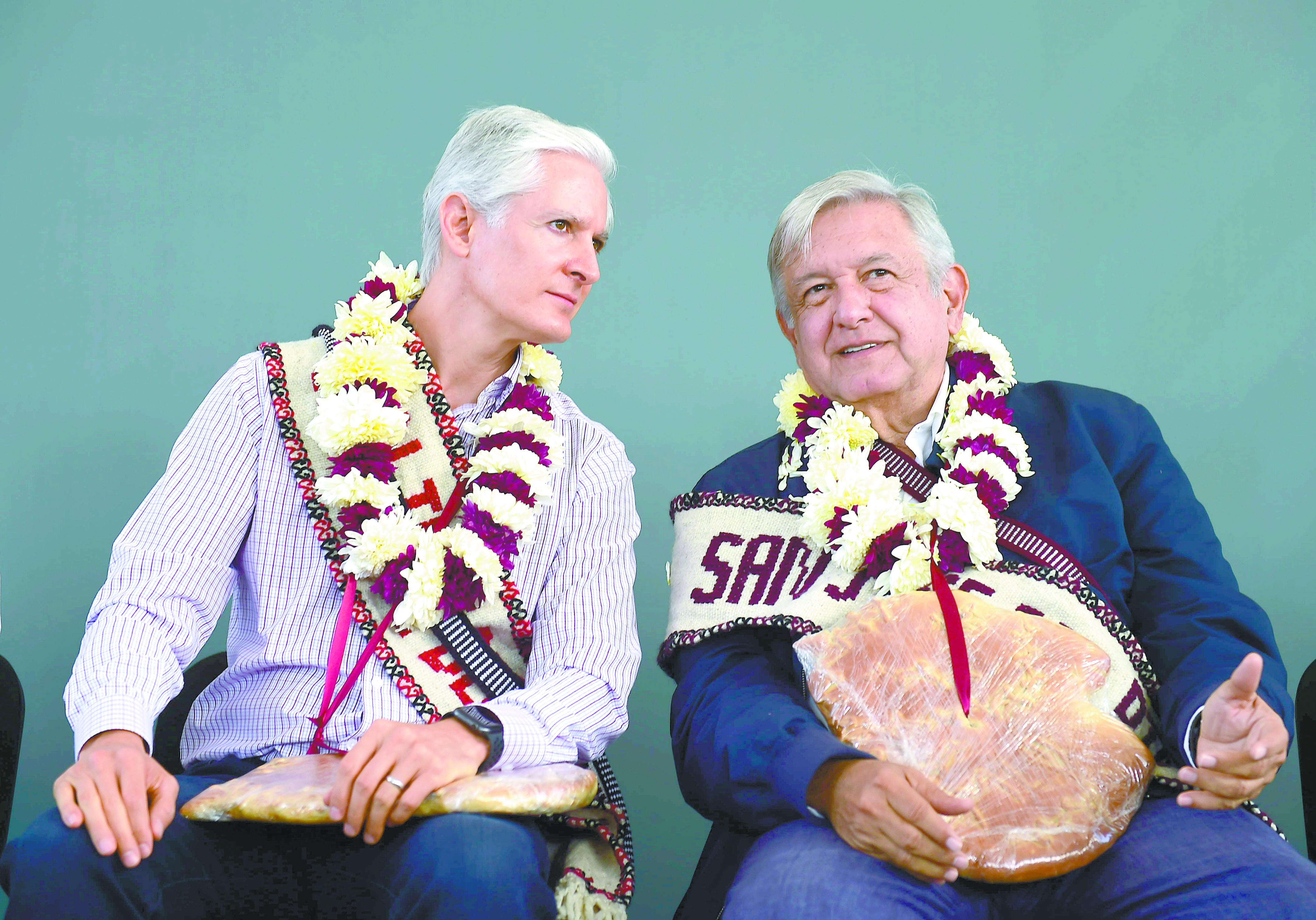 AMLO convoca a médicos jubilados para apoyar a la 4T