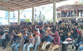 Exigen justicia en asamblea comunitaria de San Juan Quiahije, Oaxaca, por el asesinato de su exalcalde y su hijo