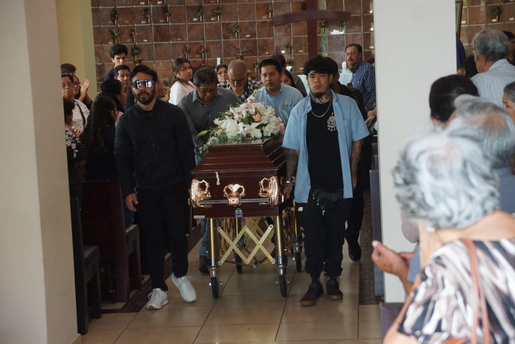 Sepultan a la presidenta municipal de San Mateo Piñas, asesinada el pasado domingo