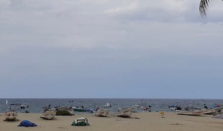 Por mal tiempo, prohíben navegación de embarcaciones menores en Huatulco