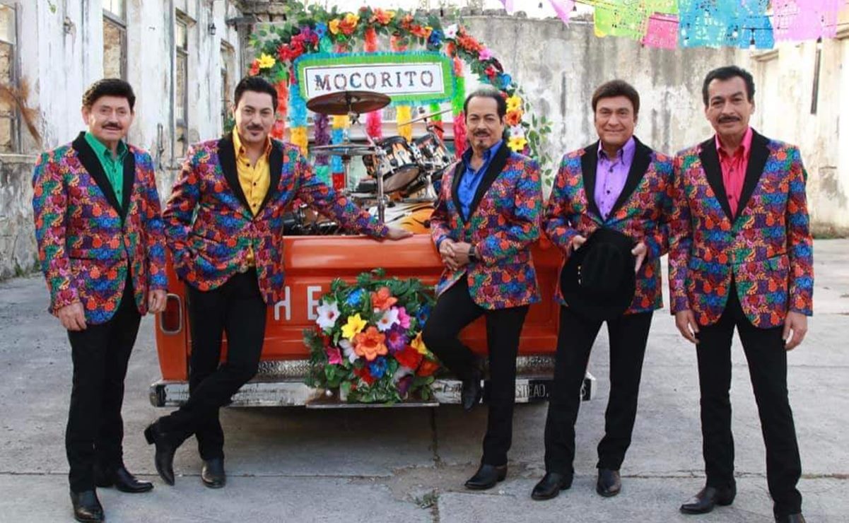 Los Tigres del Norte usan bordados mazatecos "piratas”; tras polémica en Oaxaca les ofrecen trajes hechos a mano