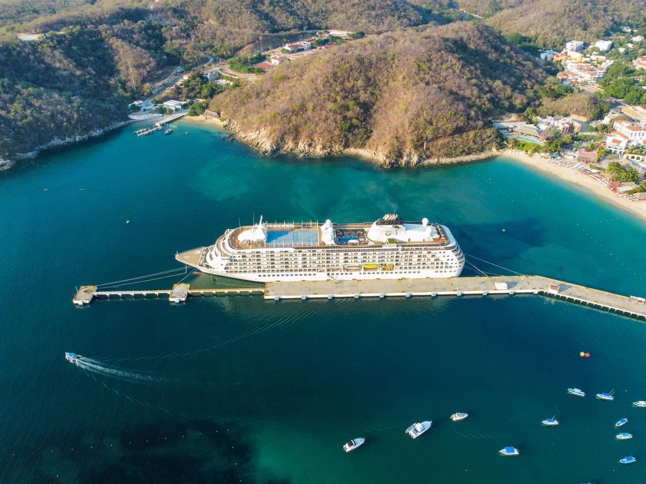 Se reactiva llegada de turismo de cruceros a Huatulco; Sectur Oaxaca prevé llegada de 18
