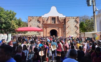 San Mateo del Mar, Oaxaca, honra a la Virgen de la Candelaria, antigua diosa ikoots de la abundancia