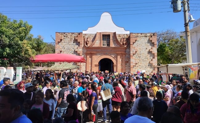 San Mateo del Mar, Oaxaca, honra a la Virgen de la Candelaria, antigua diosa ikoots de la abundancia