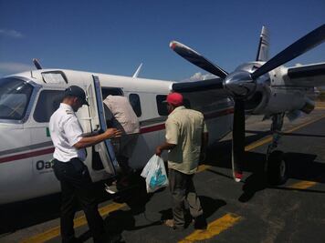 Buscan ahora con avioneta a tres náufragos, en costas de Oaxaca