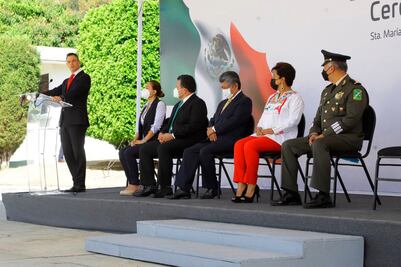 Bandera nacional, emblema que guía el trabajo por Oaxaca para servir a la patria: Murat