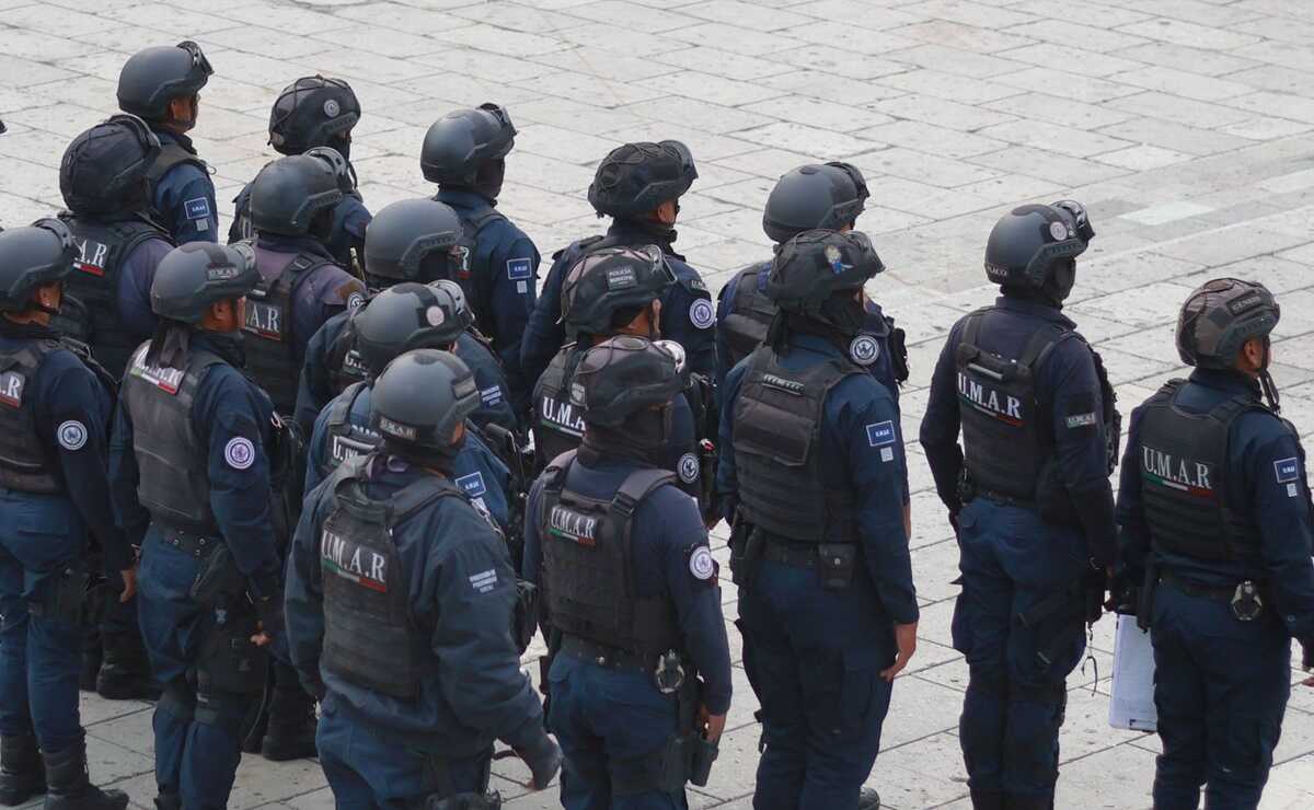 Suspenden a policía de Oaxaca que golpeó a una mujer; inician investigaciones en su contra