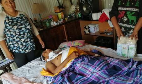 A Armando un mototaxista le disparó por la espalda; familia pide ayuda para poder operarlo