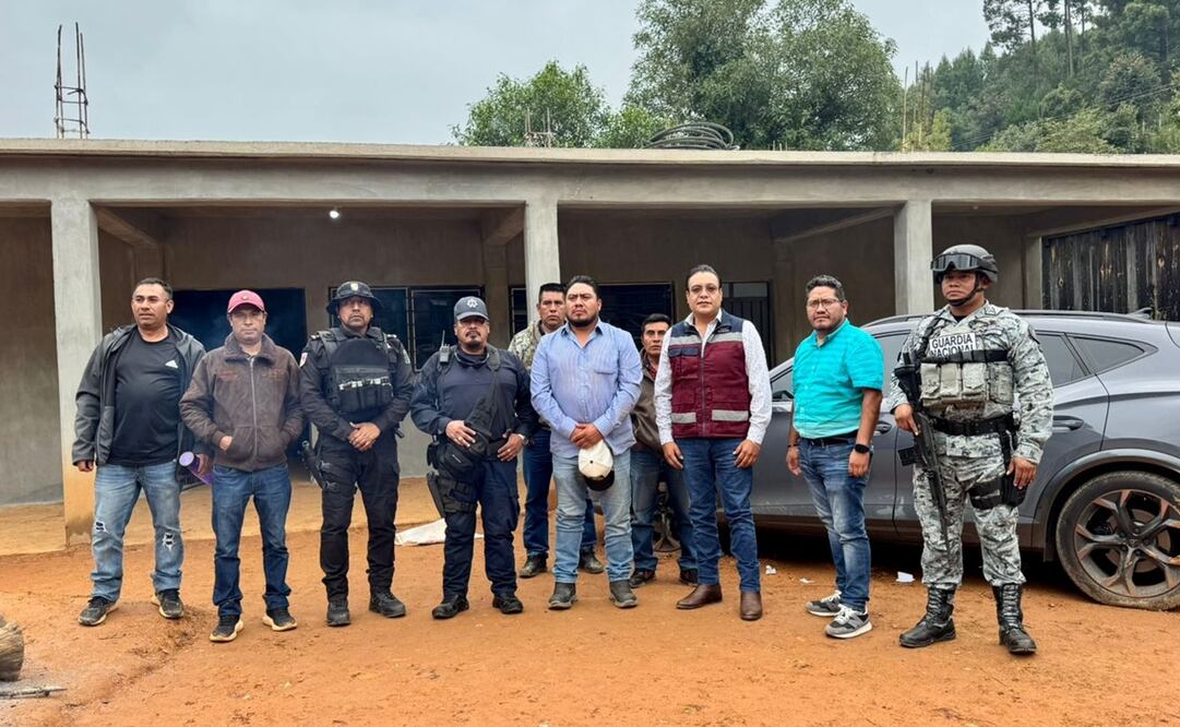 El periodista y los funcionario fueron liberados. Foto: Especial