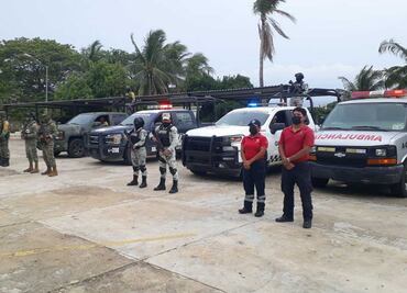 Sedena y Guardia Nacional recorren comunidades de Tonameca, Oaxaca, ante llegada de huracán Agatha