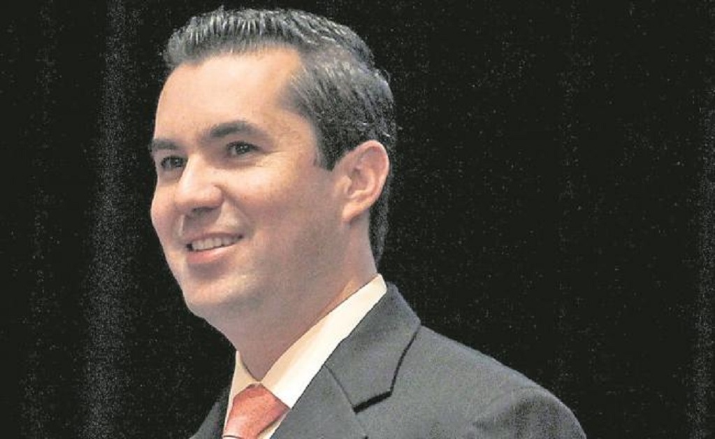 Toscano presenta pruebas contra Anaya ante el INE