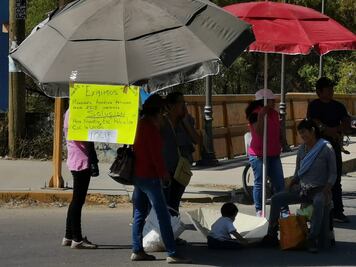 Protestan en la capital para exigir construcción de aulas