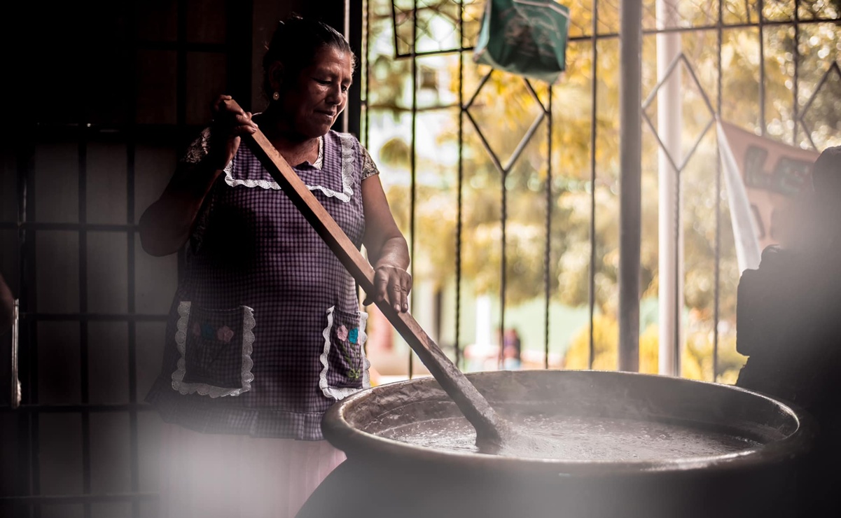 El mole triste, el platillo para despedir a los difuntos en Oaxaca