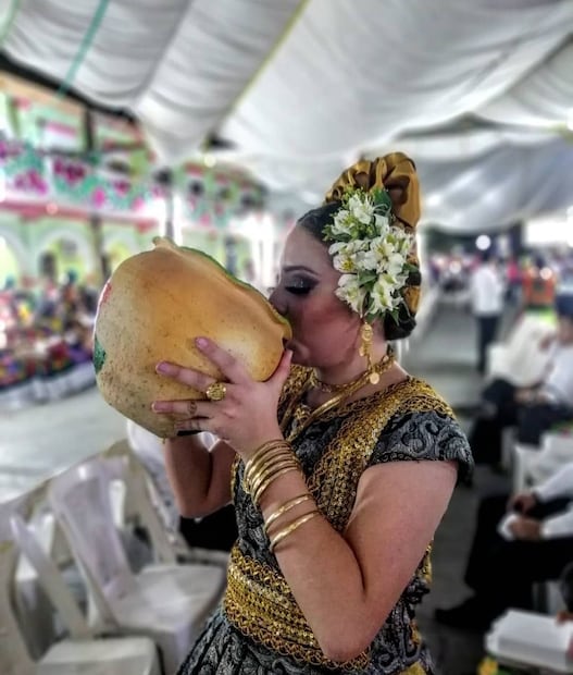 El chingorolo se prepara y se sirve en recipientes de barro, lo que le da un sabor especial. Foto: FB@Cosas De Oaxaqueños