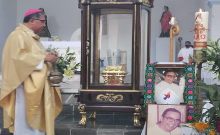 Con música de mariachi dan último adiós al “Obispo de los Pobres”