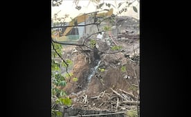 Empresa que construye plaza comercial en Oaxaca destruye drenaje; aguas negras caen al río San Felipe