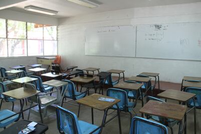 Adeudan salarios a trabajadores de bachilleratos comunitarios desde 2016