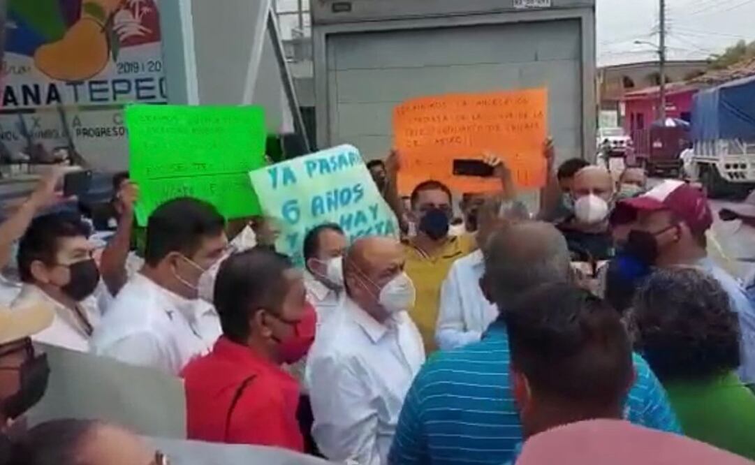 Sección 22 reclama pago de incidencias y reconstrucción de escuelas a titular del IEEPO